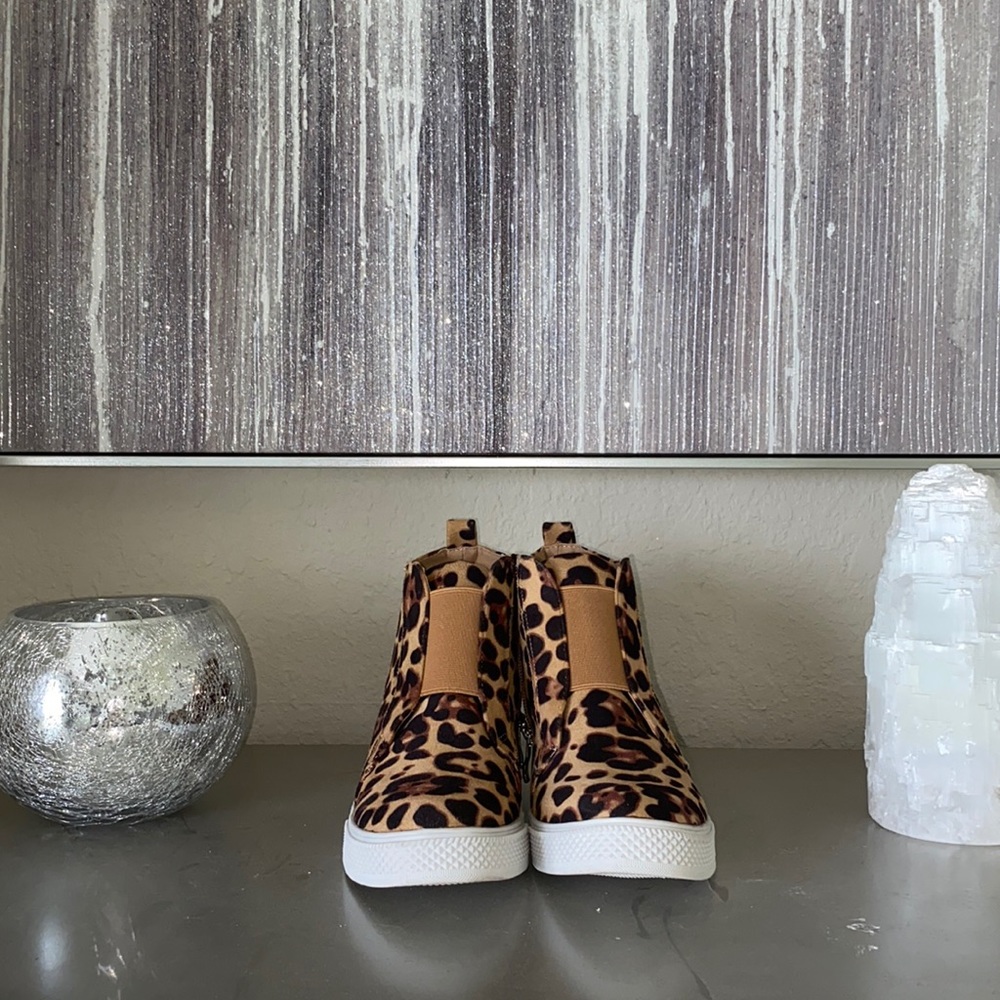 NEW, cheetah print wedged sneakers!